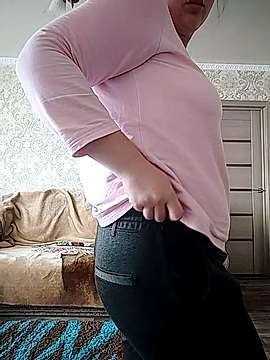 –Lovely– naked stripping on cam for live sex video chat