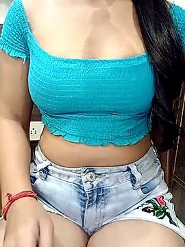 LOVELYQUEEN786 naked stripping on cam for live sex video chat