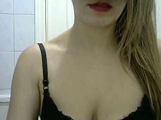 luanaaa_ naked stripping on cam for live sex video chat
