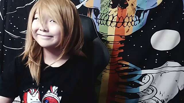 Maya_cutecat naked stripping on cam for live sex video chat