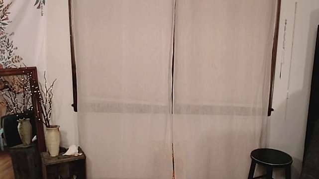MeantMelis naked stripping on cam for live sex video chat