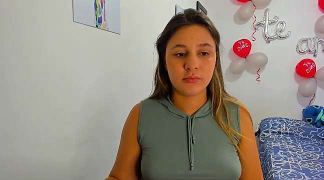 Miss_Ariff11 naked stripping on cam for live sex video chat