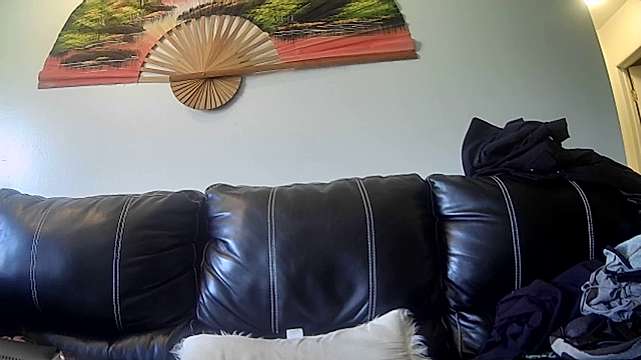 Miss_Sarah_Parkwood naked stripping on cam for live sex video chat