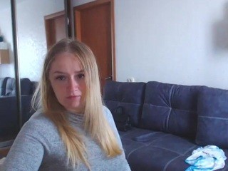 Mollyhoneydew nude on cam – live sex chat