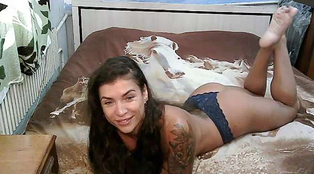 Netta33 naked stripping on cam for live sex video chat