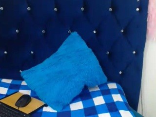 Nicole17017 nude on cam – live sex chat