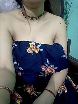 NILU_0007 naked stripping on cam for live sex video chat