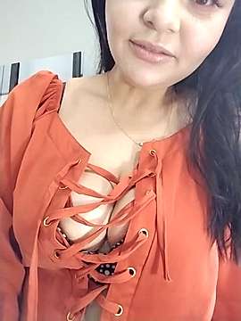 Onyxstorm naked stripping on cam for live sex video chat