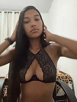 pietra_sexy naked stripping on cam for live sex video chat
