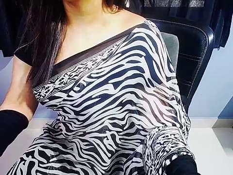 puneri_latikaa naked stripping on cam for live sex video chat