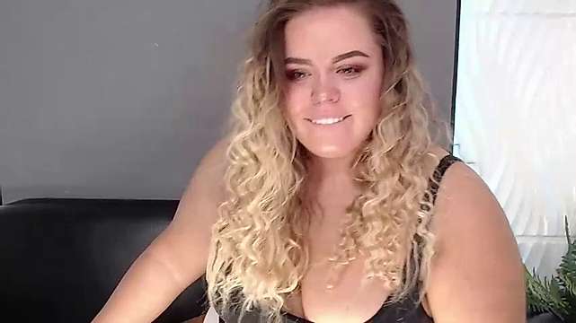 RitaMaliby naked stripping on cam for live sex video chat