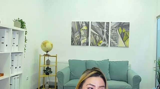 Roxy_Jane naked stripping on cam for live sex video chat