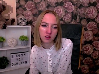 Scarlett-Ingram nude on cam – live sex chat