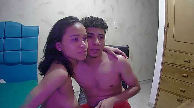 scarlett_rs naked stripping on cam for live sex video chat
