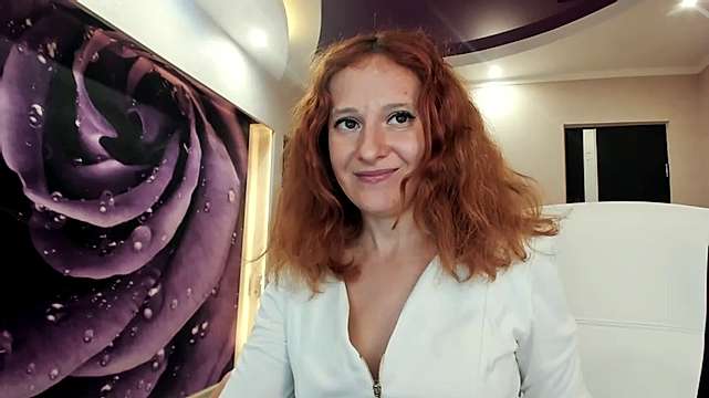 Simabigsmile naked stripping on cam for live sex video chat