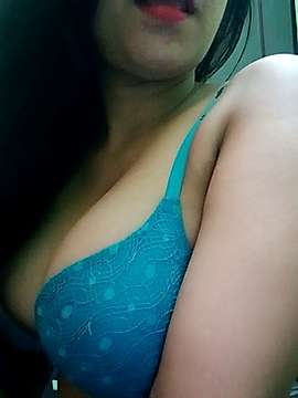 Sizzling_kia naked stripping on cam for live sex video chat