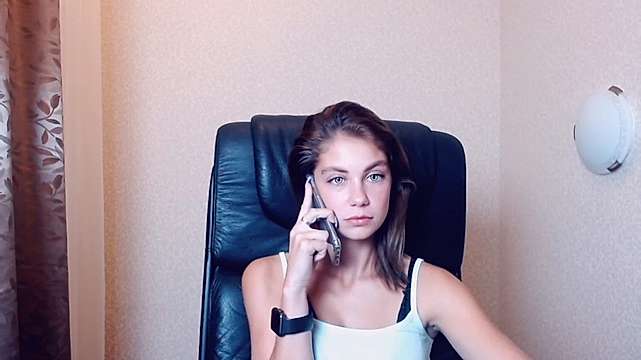 SophiaScott naked stripping on cam for live sex video chat