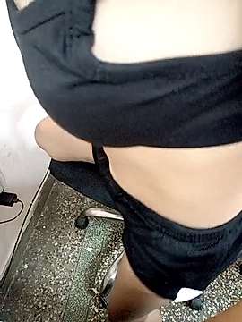 Suhanibaby607 naked stripping on cam for live sex video chat