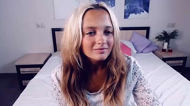 SylvieSimon naked stripping on cam for live sex video chat