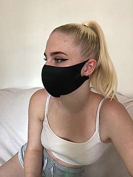 teen_lanalya naked stripping on cam for live sex video chat