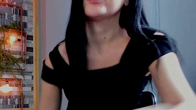 TemptresS_ naked stripping on cam for live sex video chat