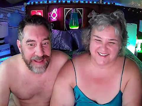 Thumper-n-Daisy naked stripping on cam for live sex video chat