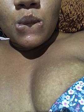 tumami089 naked stripping on cam for live sex video chat