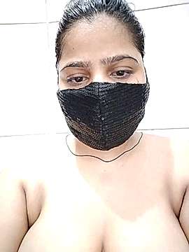 yourssoumi naked stripping on cam for live sex video chat