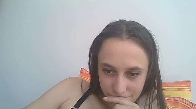 ZlaRiba naked stripping on cam for live sex video chat