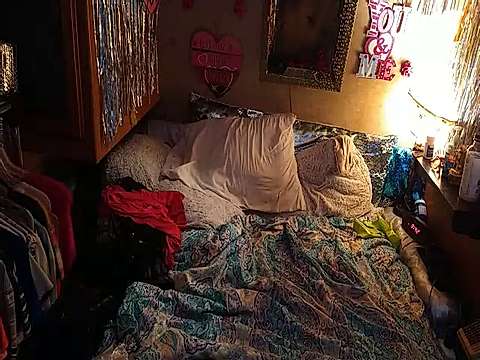 1legendgurlonly naked stripping on cam for live sex video chat