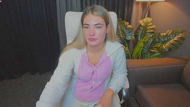 Adelina_Lind naked stripping on cam for live sex video chat