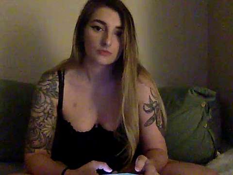 alice_spade naked stripping on cam for live sex video chat