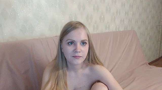 AnnabelleGore naked stripping on cam for live sex video chat