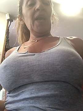 camelia3 naked stripping on cam for live sex video chat