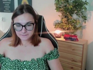 Caroline nude on cam – live sex chat