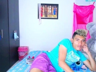 Dereckhot20 nude on cam – live sex chat
