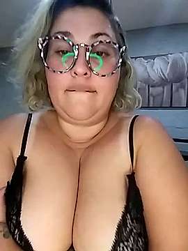 ElliE420_BBW naked stripping on cam for live sex video chat