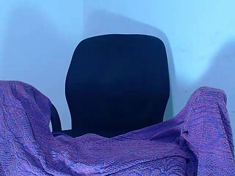 Evadirtyfox naked stripping on cam for live sex video chat