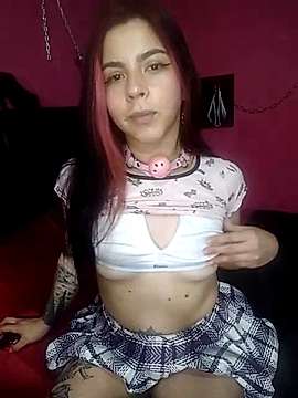 Evelyynn_ naked stripping on cam for live sex video chat