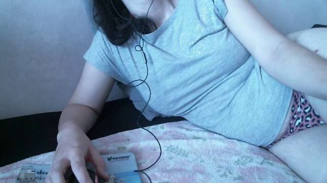 GoracoMiii naked stripping on cam for live sex video chat