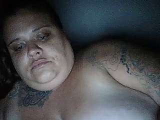 Greeneyedbbw naked stripping on cam for live sex video chat