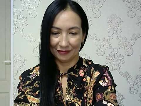 Guzelnew1 naked stripping on cam for live sex video chat