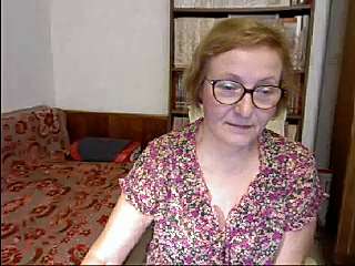 HailieTan naked stripping on cam for live sex video chat