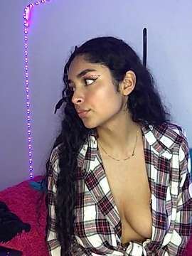 heracamx naked stripping on cam for live sex video chat