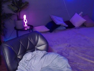 JastineHorn nude on cam – live sex chat
