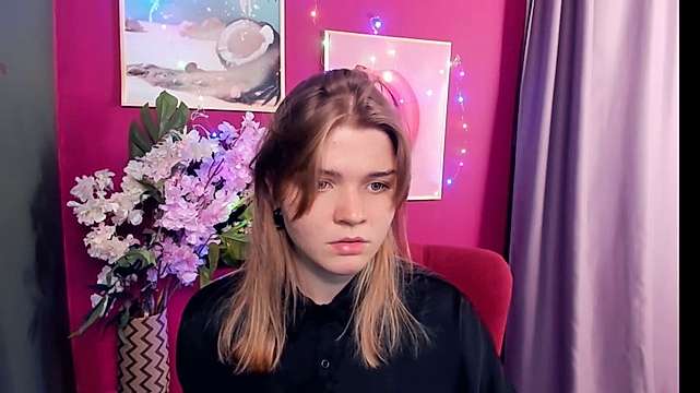 JessicaBiliir naked stripping on cam for live sex video chat
