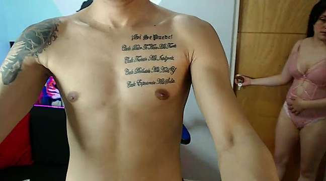Justin_And_Alice_Couple naked stripping on cam for live sex video chat