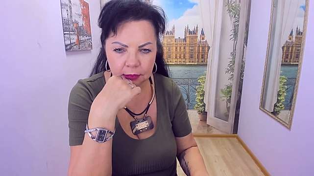 Karina_Hottie naked stripping on cam for live sex video chat