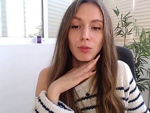 KimmRoX naked stripping on cam for live sex video chat