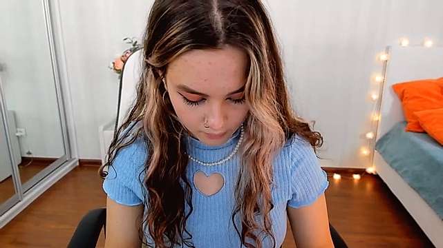 lara_kroff naked stripping on cam for live sex video chat